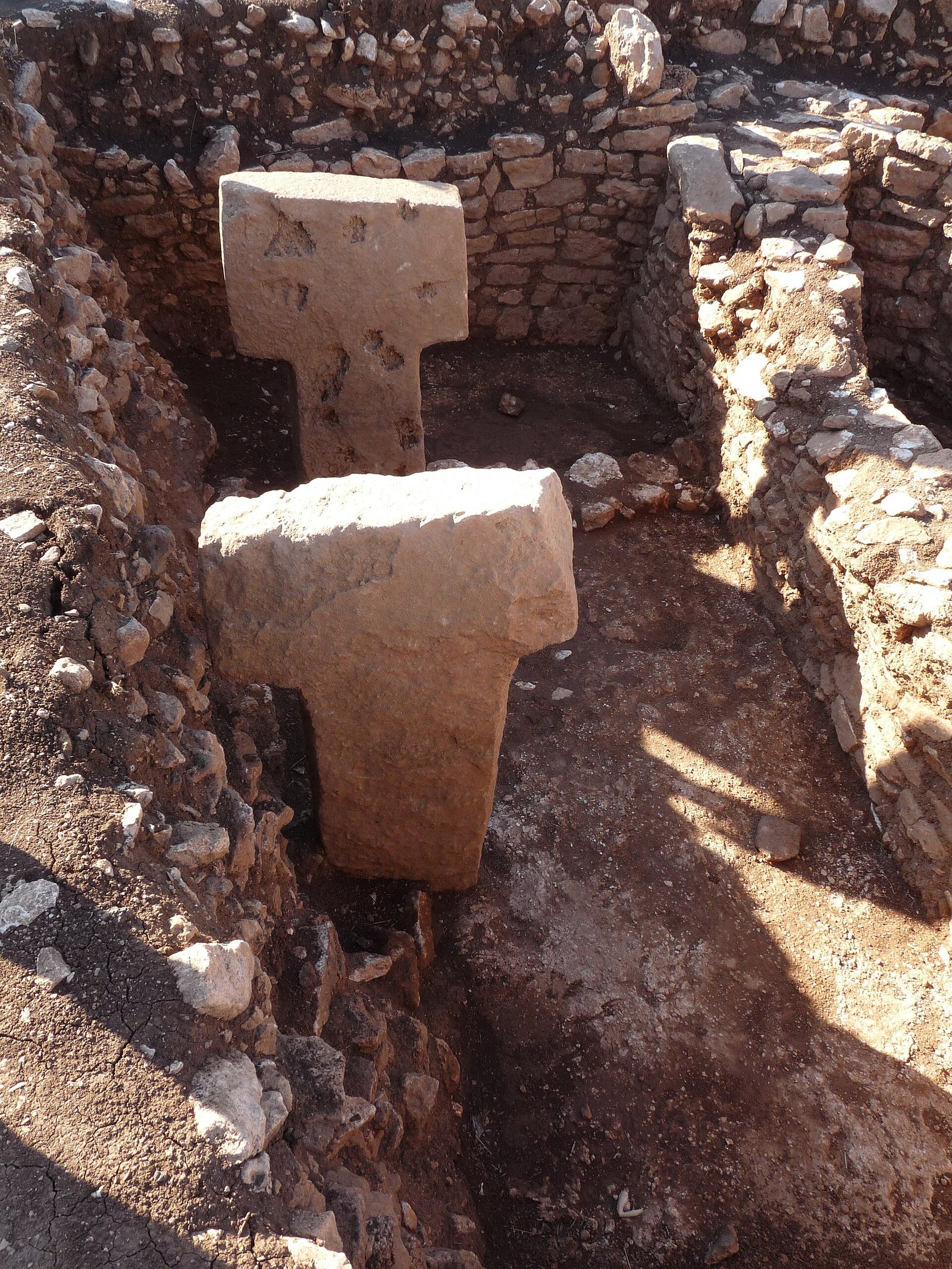 Sefer Tepe, the eastern Taş Tepeler site of the carved stone faces